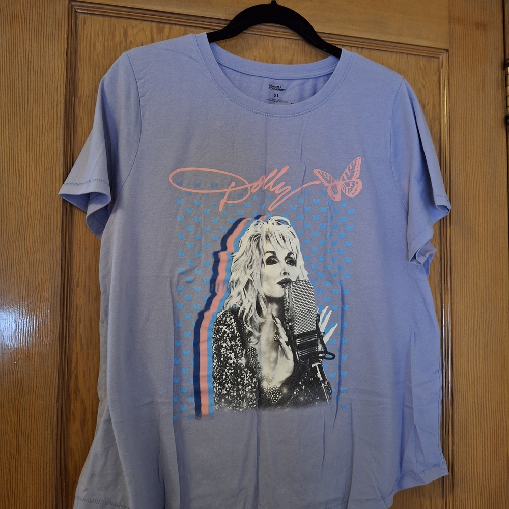 Graphic Dolly T-Shirt
